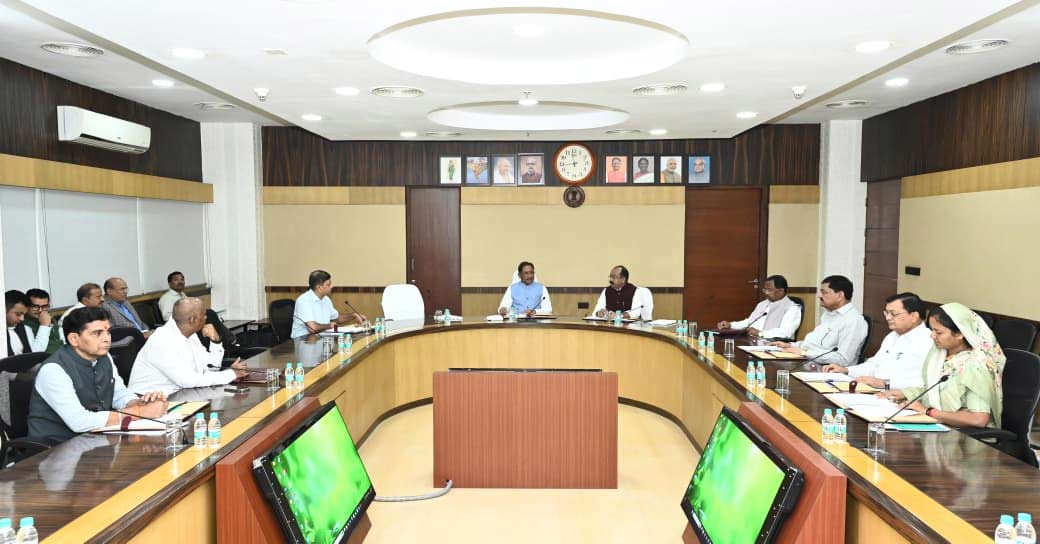 Raipur: Cabinet meeting begins in Mantralaya, Mahanadi Bhawan under the chairmanship of Chief Minister Vishnu Dev Sai